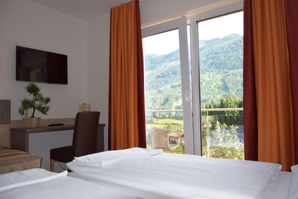 Hotel Alta Vista Neukirchen am Großvenediger Oda fotoğraf