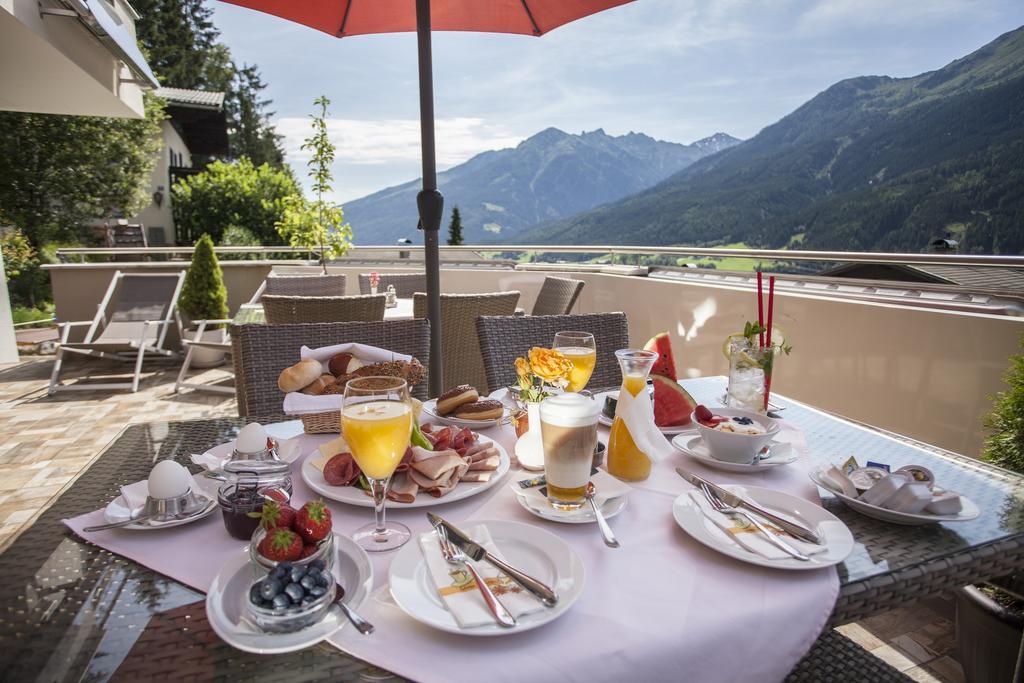 Hotel Alta Vista Neukirchen am Großvenediger Dış mekan fotoğraf
